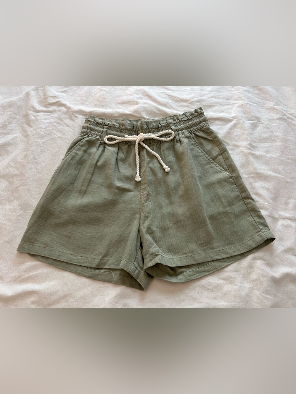 Sage green high waist shorts with rope tie NWT size 8